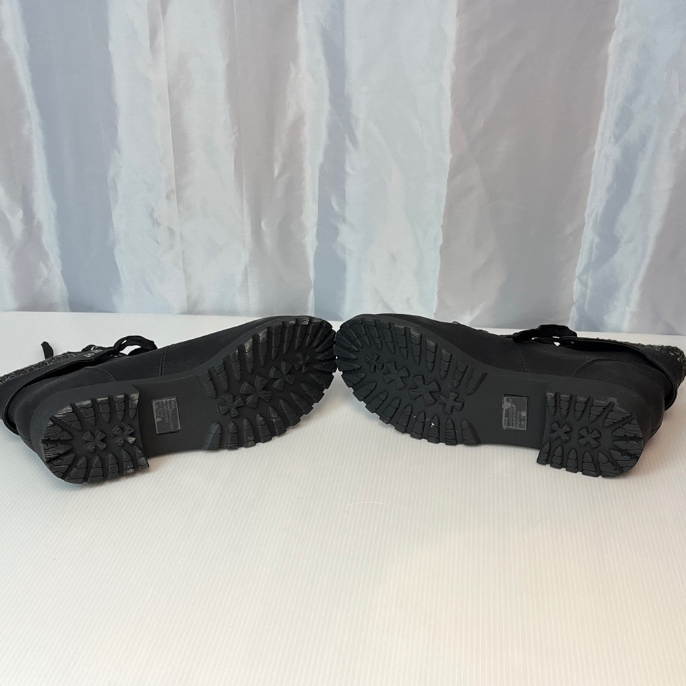 Black Ankle Boots with Knit Cuff v2273 - Picture 5 of 9
